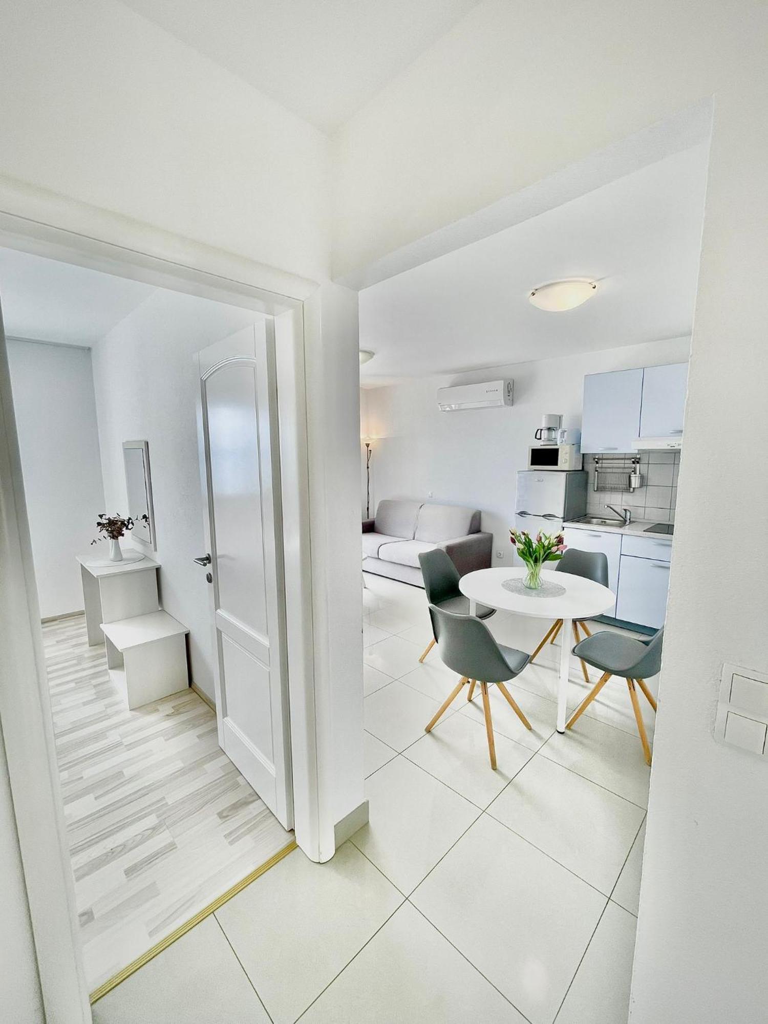 Apartments Katara Brela Exterior photo